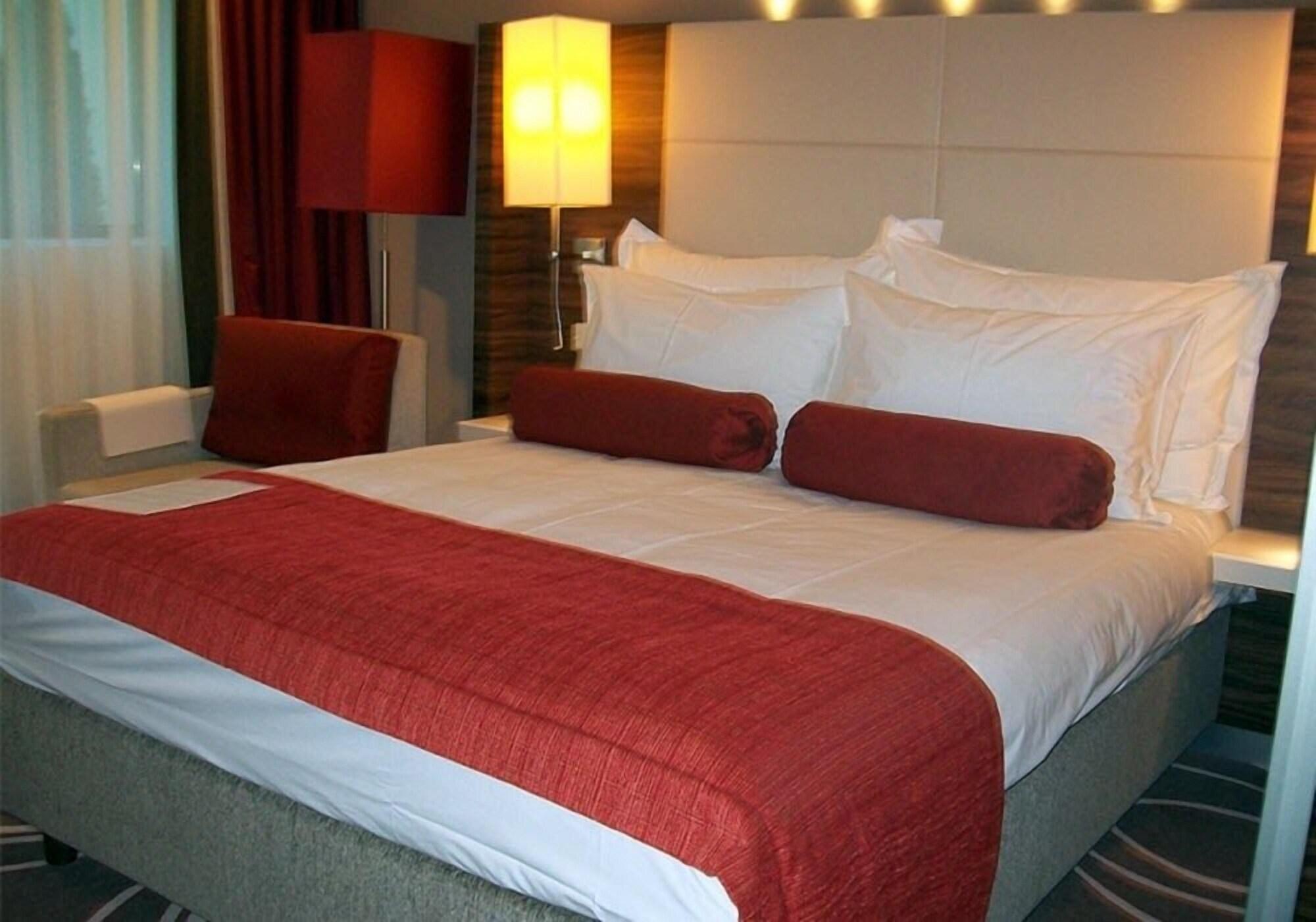 Hotel Ramada Πιτέστι Εξωτερικό φωτογραφία