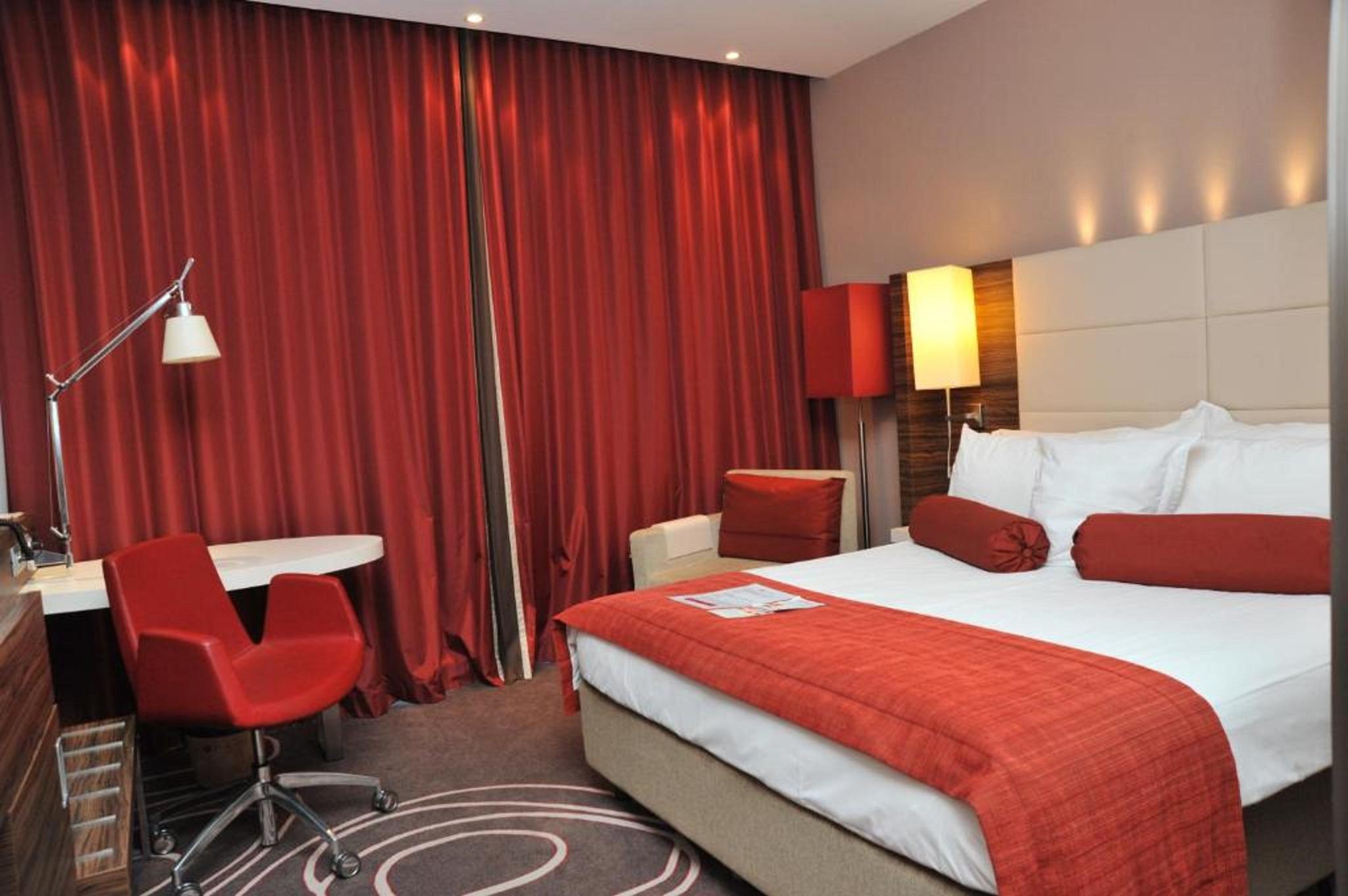 Hotel Ramada Πιτέστι Εξωτερικό φωτογραφία