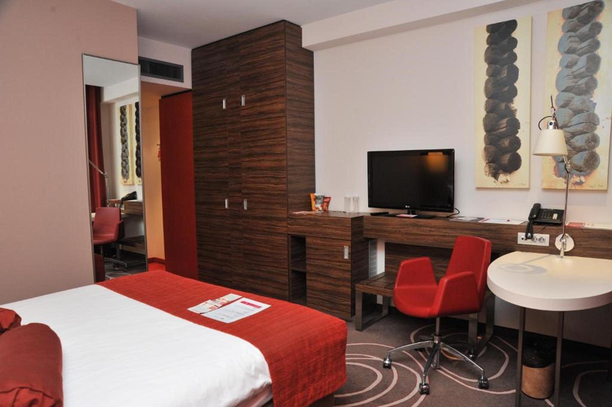 Hotel Ramada Πιτέστι Εξωτερικό φωτογραφία