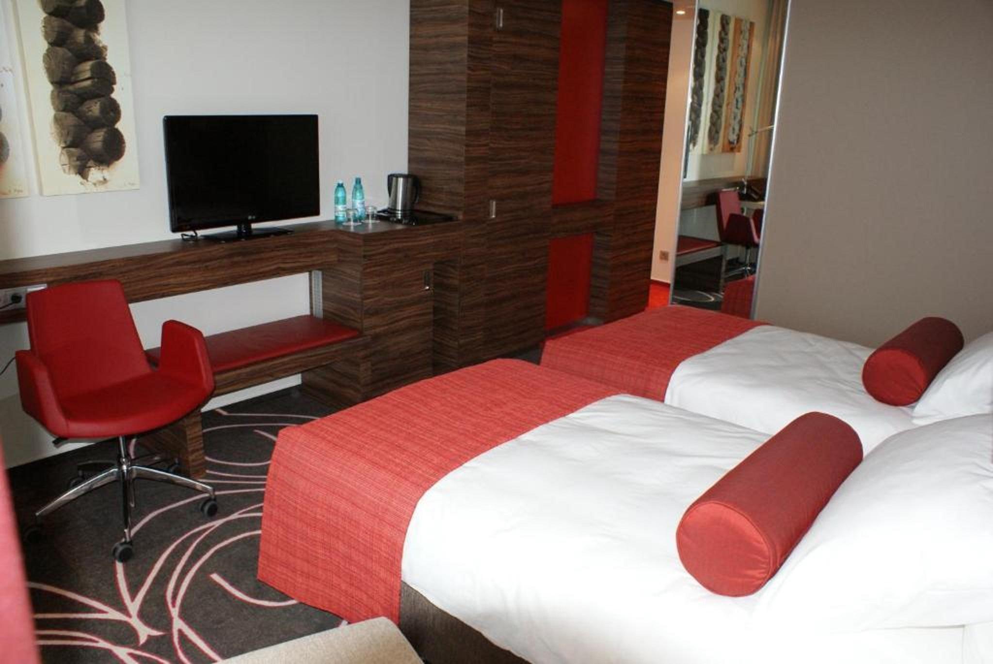Hotel Ramada Πιτέστι Εξωτερικό φωτογραφία