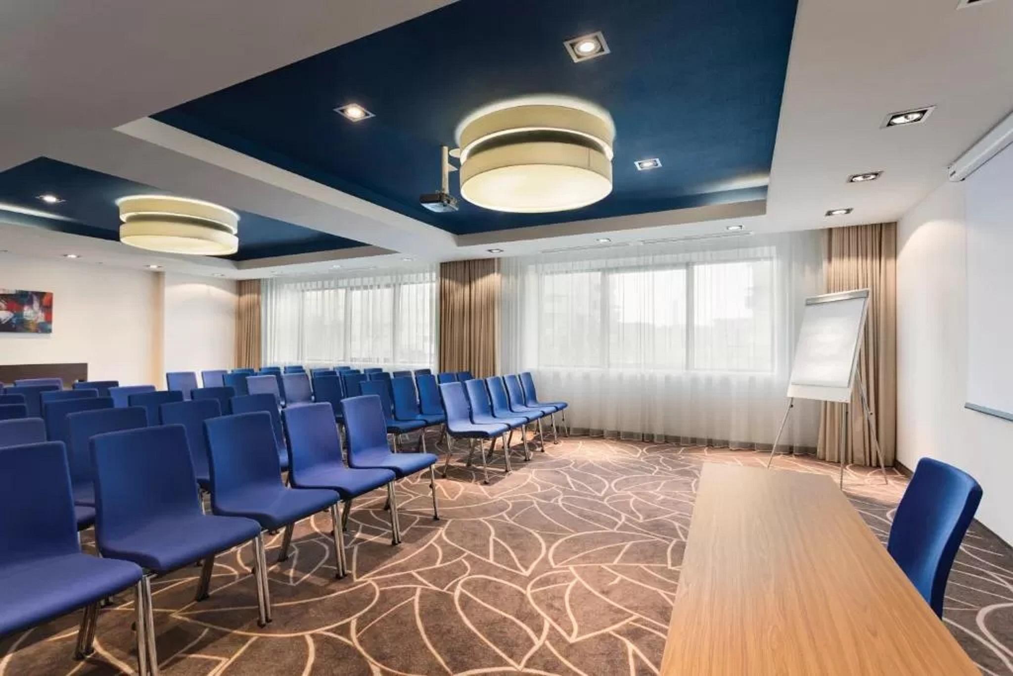 Hotel Ramada Πιτέστι Εξωτερικό φωτογραφία