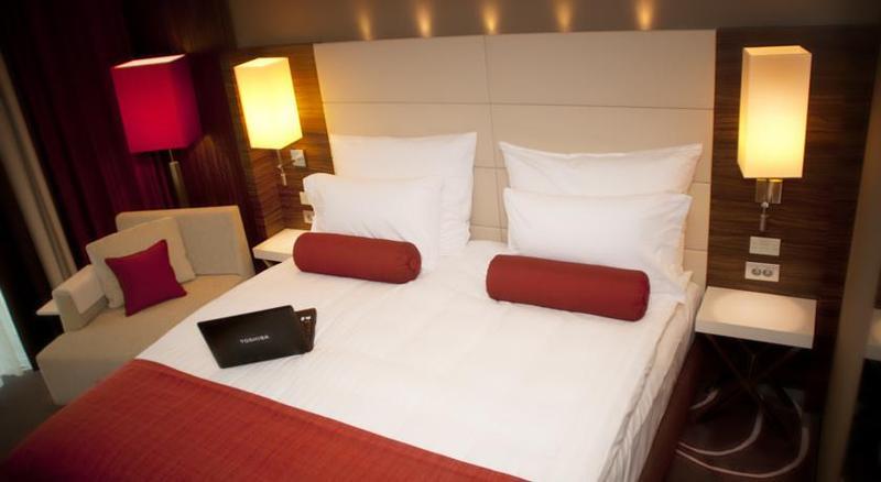 Hotel Ramada Πιτέστι Εξωτερικό φωτογραφία