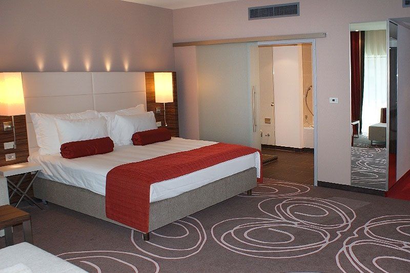 Hotel Ramada Πιτέστι Εξωτερικό φωτογραφία