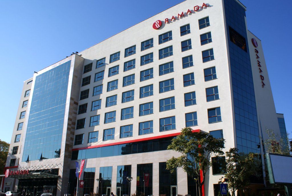 Hotel Ramada Πιτέστι Εξωτερικό φωτογραφία