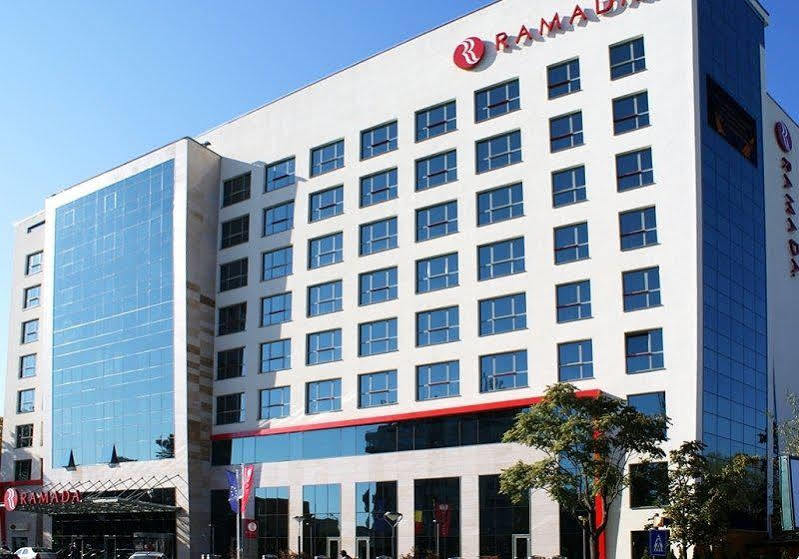 Hotel Ramada Πιτέστι Εξωτερικό φωτογραφία