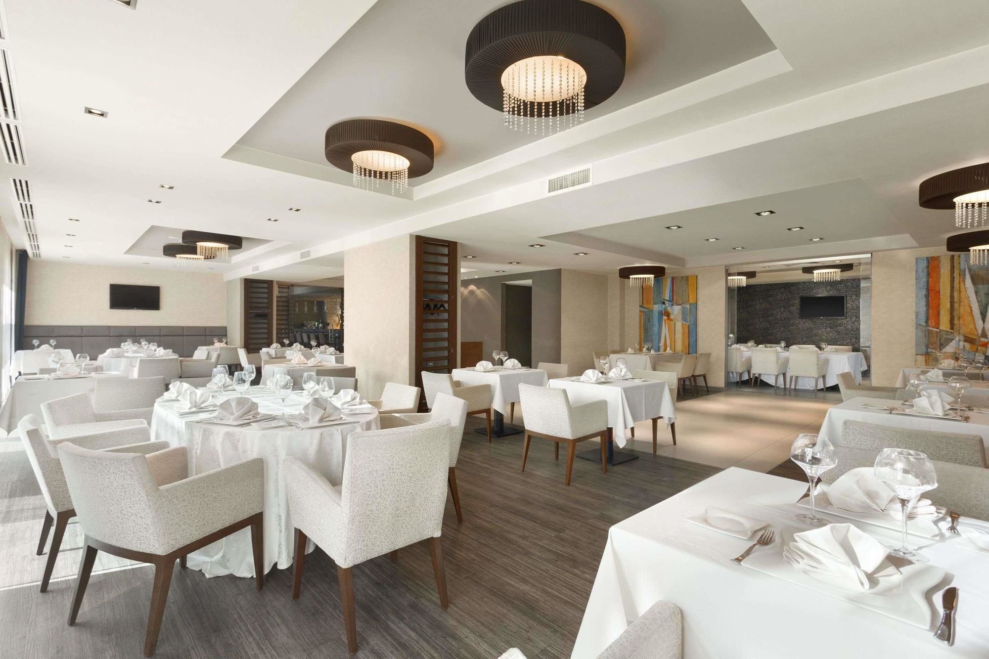 Hotel Ramada Πιτέστι Εξωτερικό φωτογραφία
